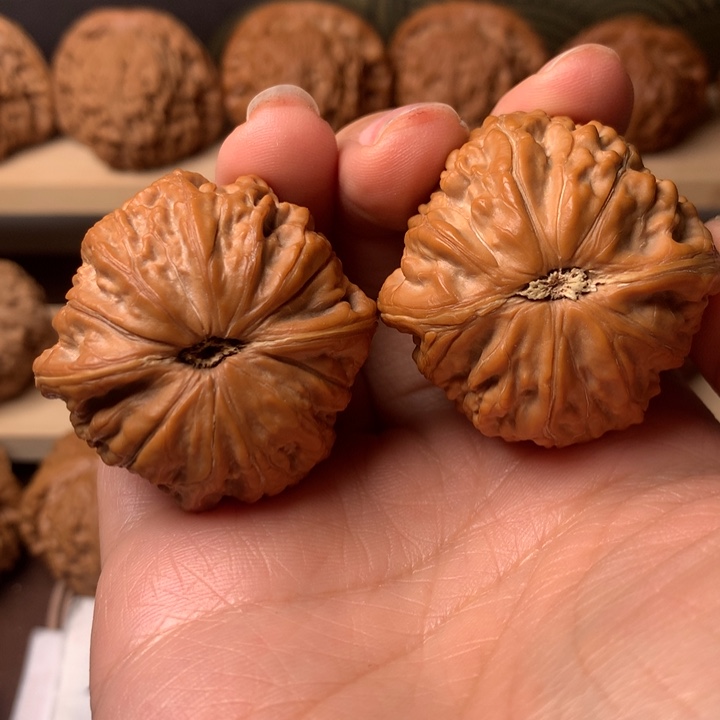 文玩核桃吊坠微*笑