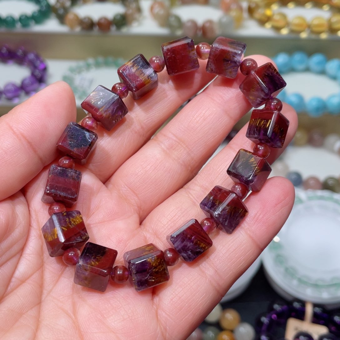 水晶手链未镶嵌极光手链，晶体通透