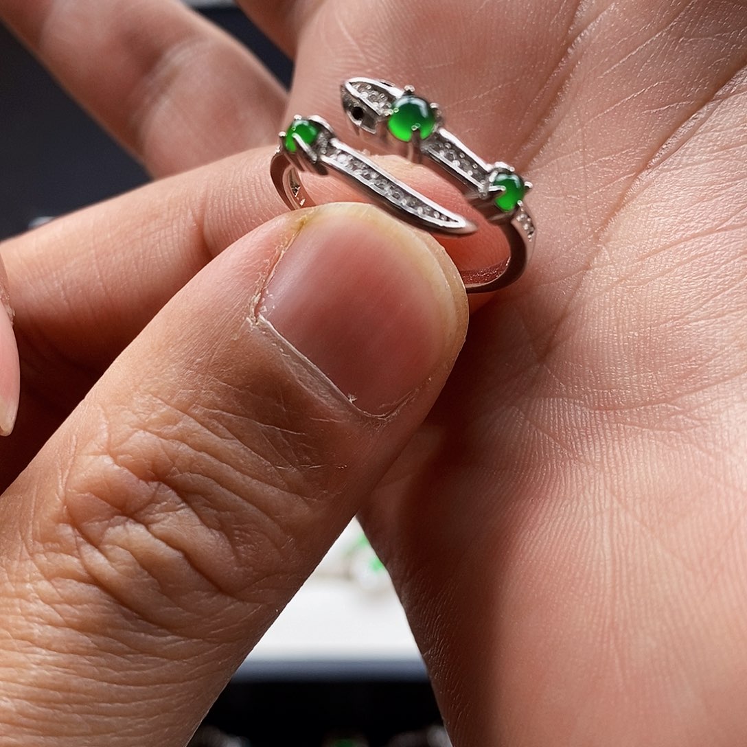 银S925镶嵌戒指翡翠月****】戒指