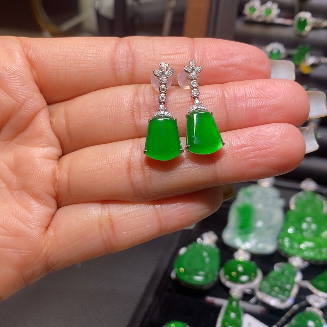 翡翠耳饰18K金镶嵌方牌耳坠