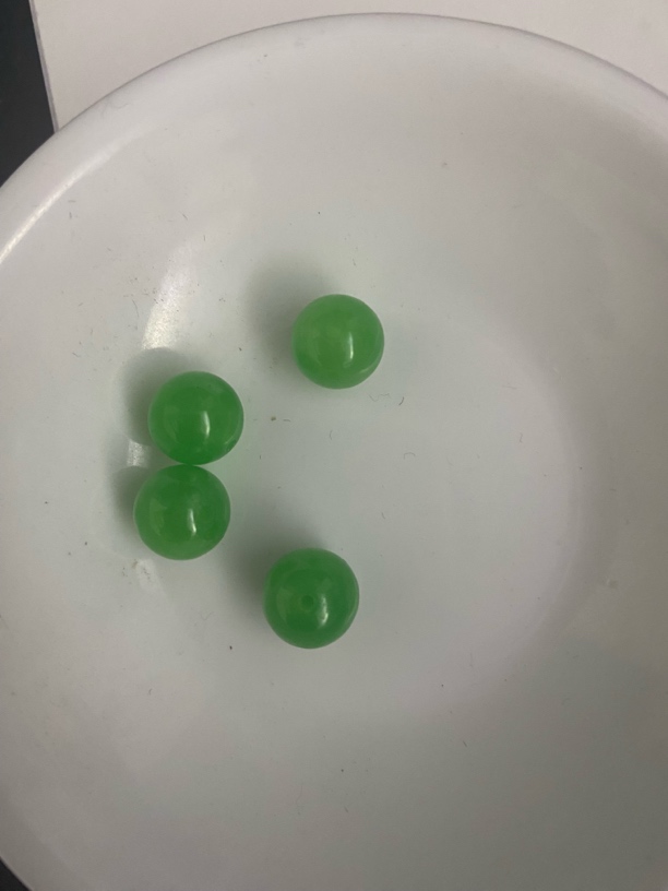 翡翠美人项链：满绿卡7+散珠单珠一颗，多样性发货翡翠散珠