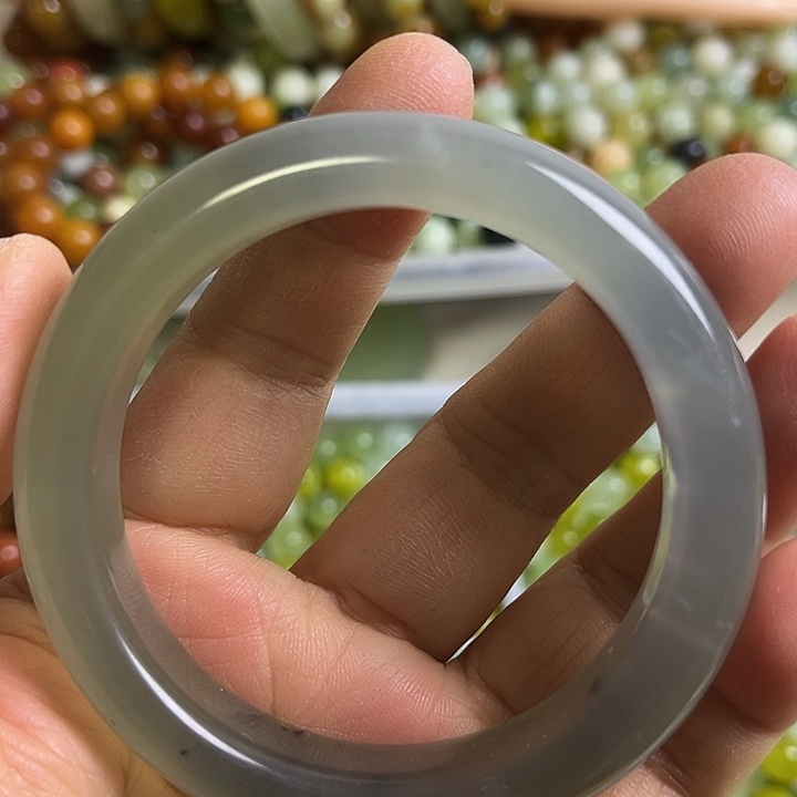 合金蛇纹石玉颈饰