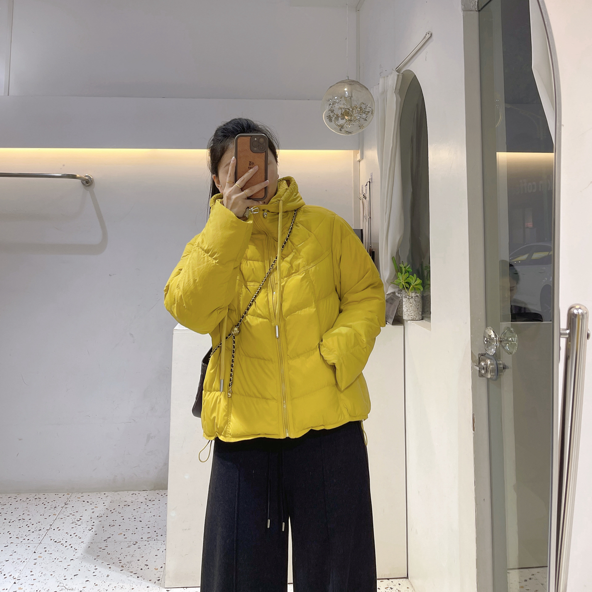 韩系简约连帽保暖羽绒服A19