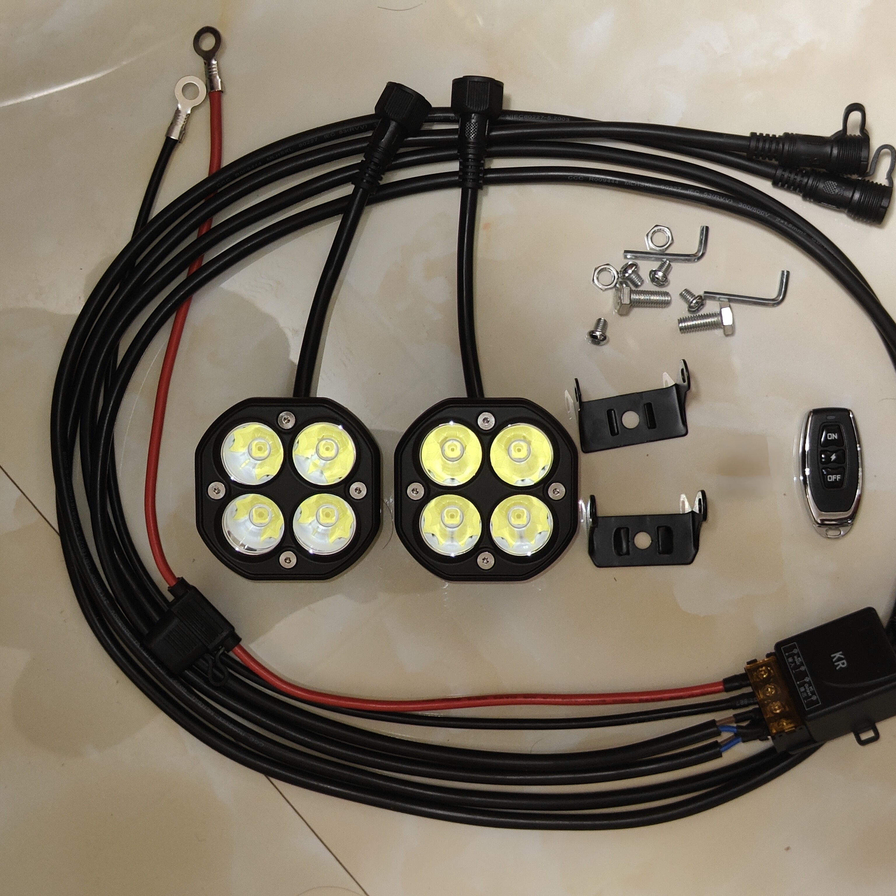 360瓦大功率四叶草射灯适用于越野车货车汽车摩托车超亮照明