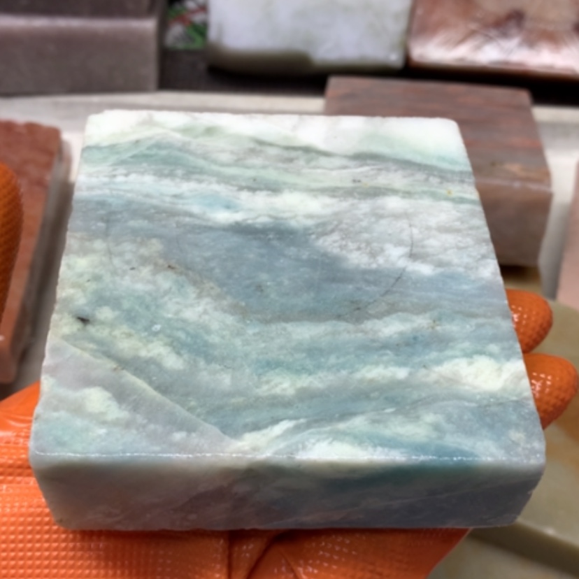 【闪购商品】未镶嵌手镯石英岩玉蓝天白云