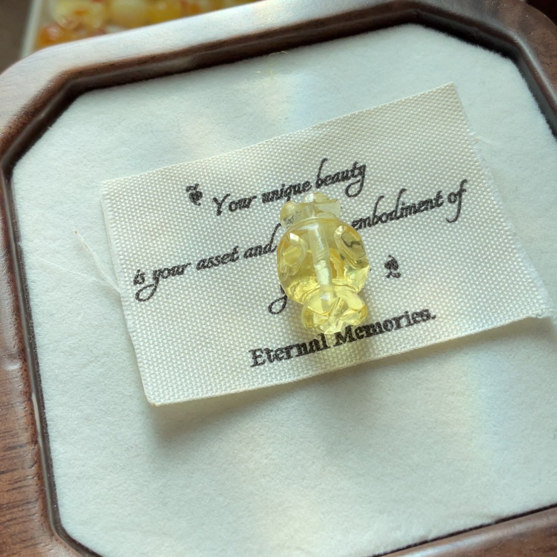 琥珀未镶嵌珠宝奇石