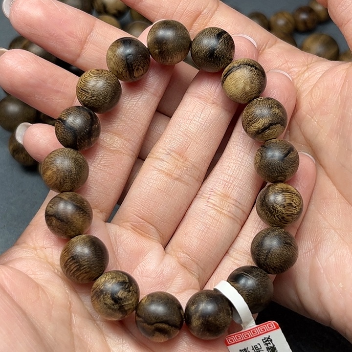 手串沉香白棋虎皮留疤1.2
