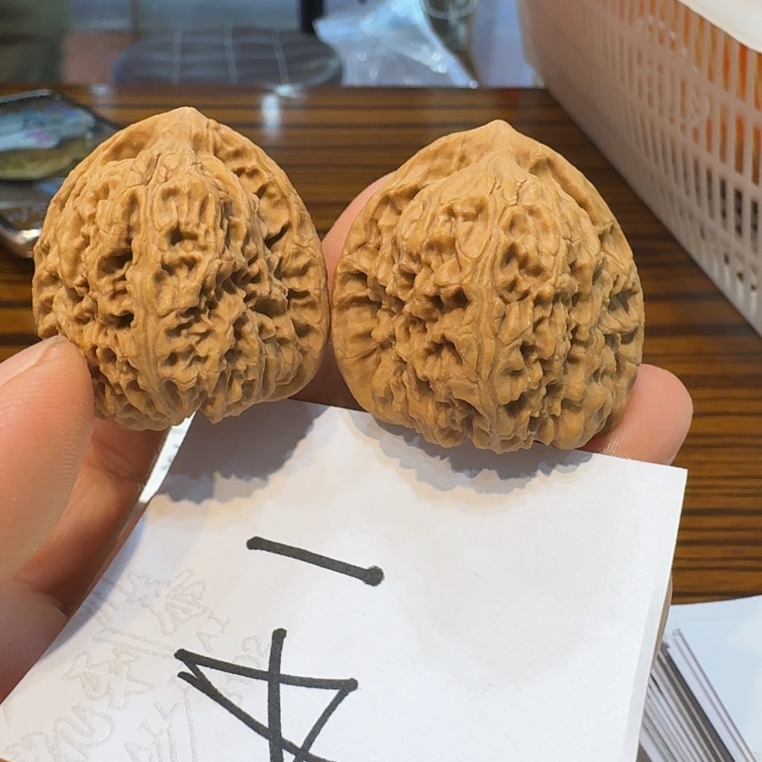 把件文玩核桃34三角疆