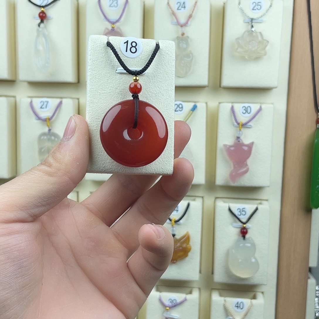 玛瑙/玉髓颈饰未镶嵌