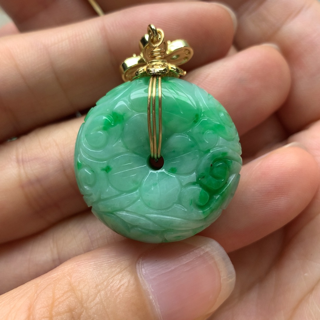 翡翠未镶嵌颈饰翡翠