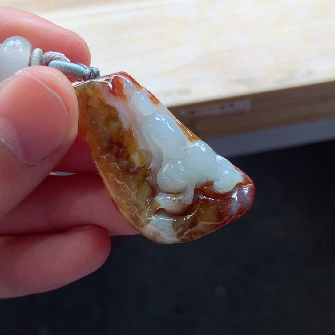 翡翠颈饰未镶嵌吊坠