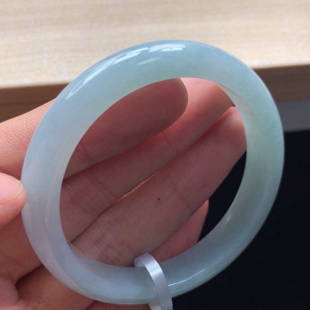 未镶嵌手镯翡翠手镯