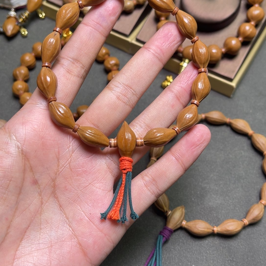 微***生手串/手链橄榄核1.1金瓜子