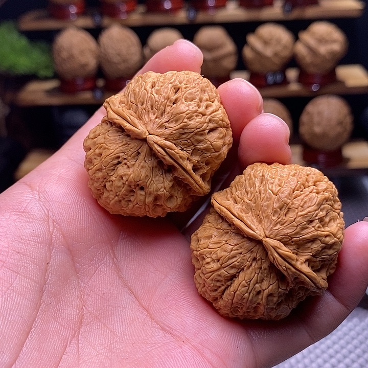 文玩核桃吊坠福虎元宝41尺12