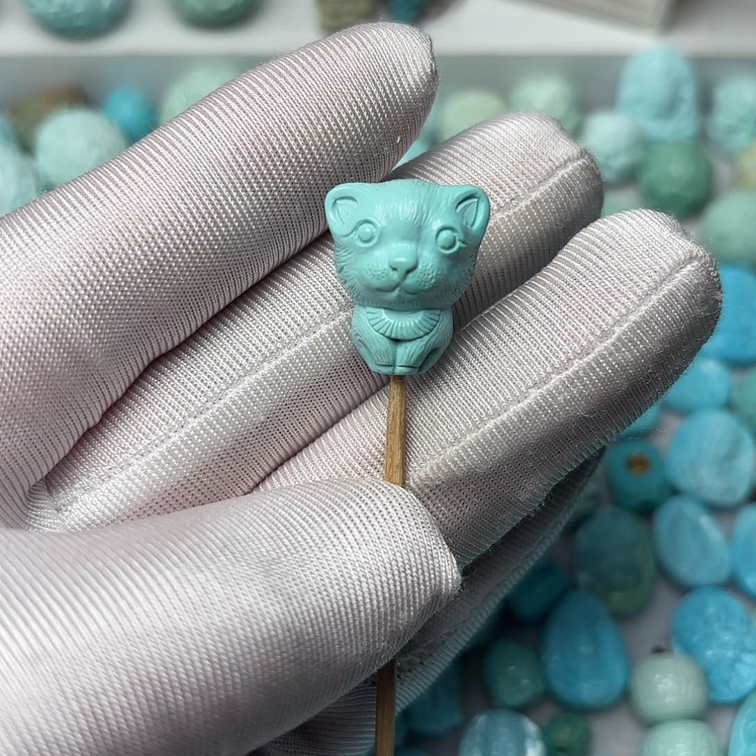 绿松石雕刻件未镶嵌