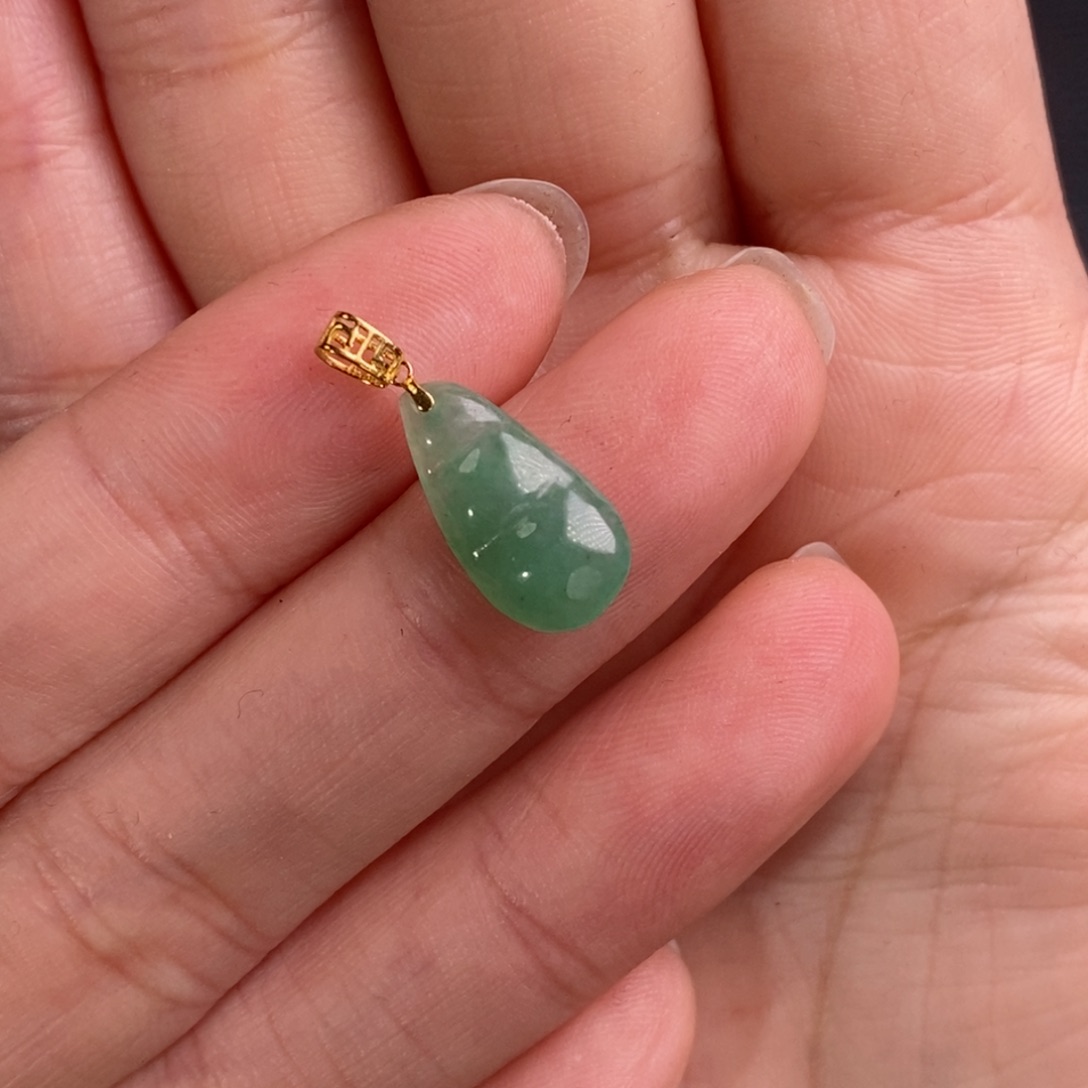 翡翠颈饰18K金镶嵌福豆