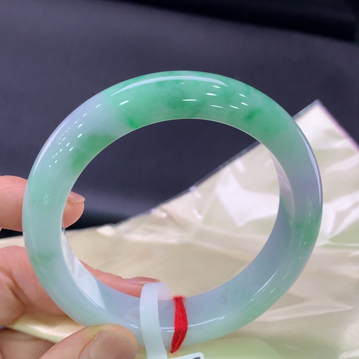 翡翠手镯未镶嵌正圈57-58，轮胎