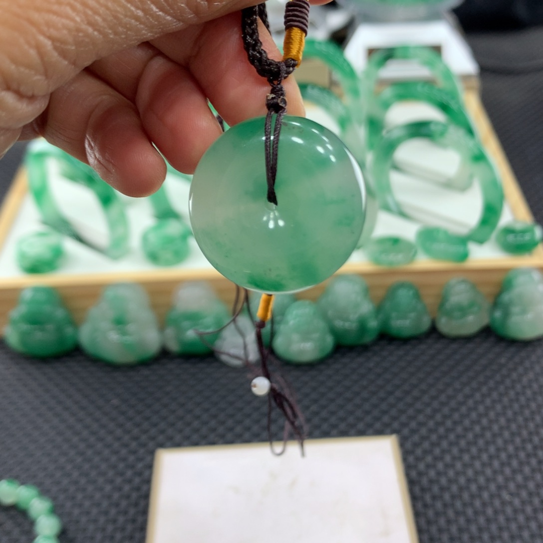 石英质玉戒指未镶嵌