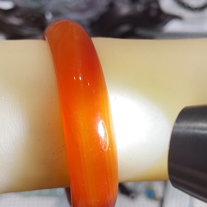 南红玛瑙合金手镯