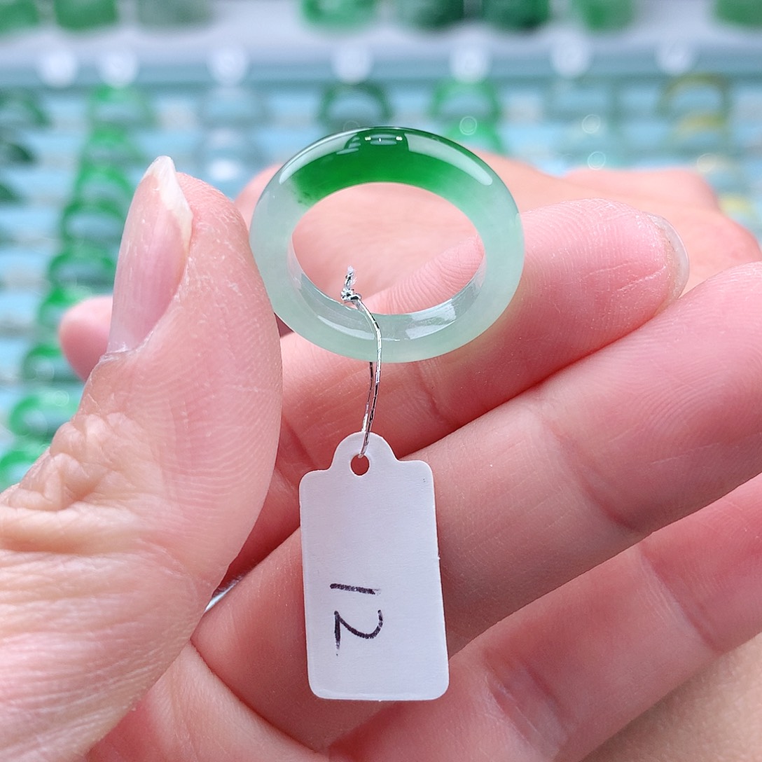 翡翠戒指未镶嵌萨**A货缅甸翡翠