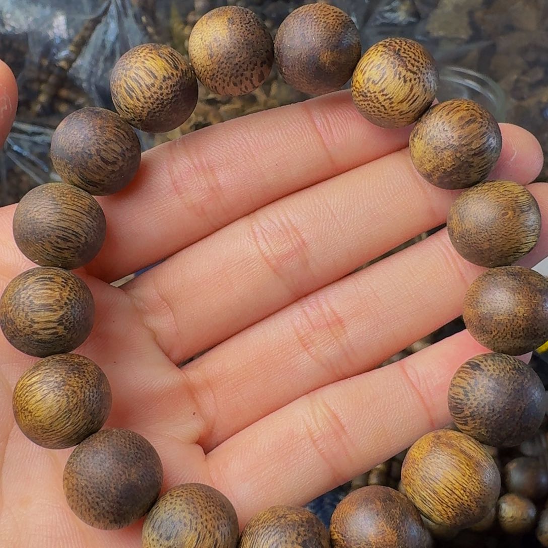 沉香手串1.3圆珠15克圆珠