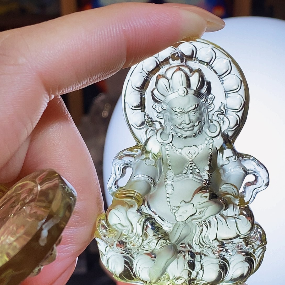 钱****未镶嵌水晶颈饰吊坠