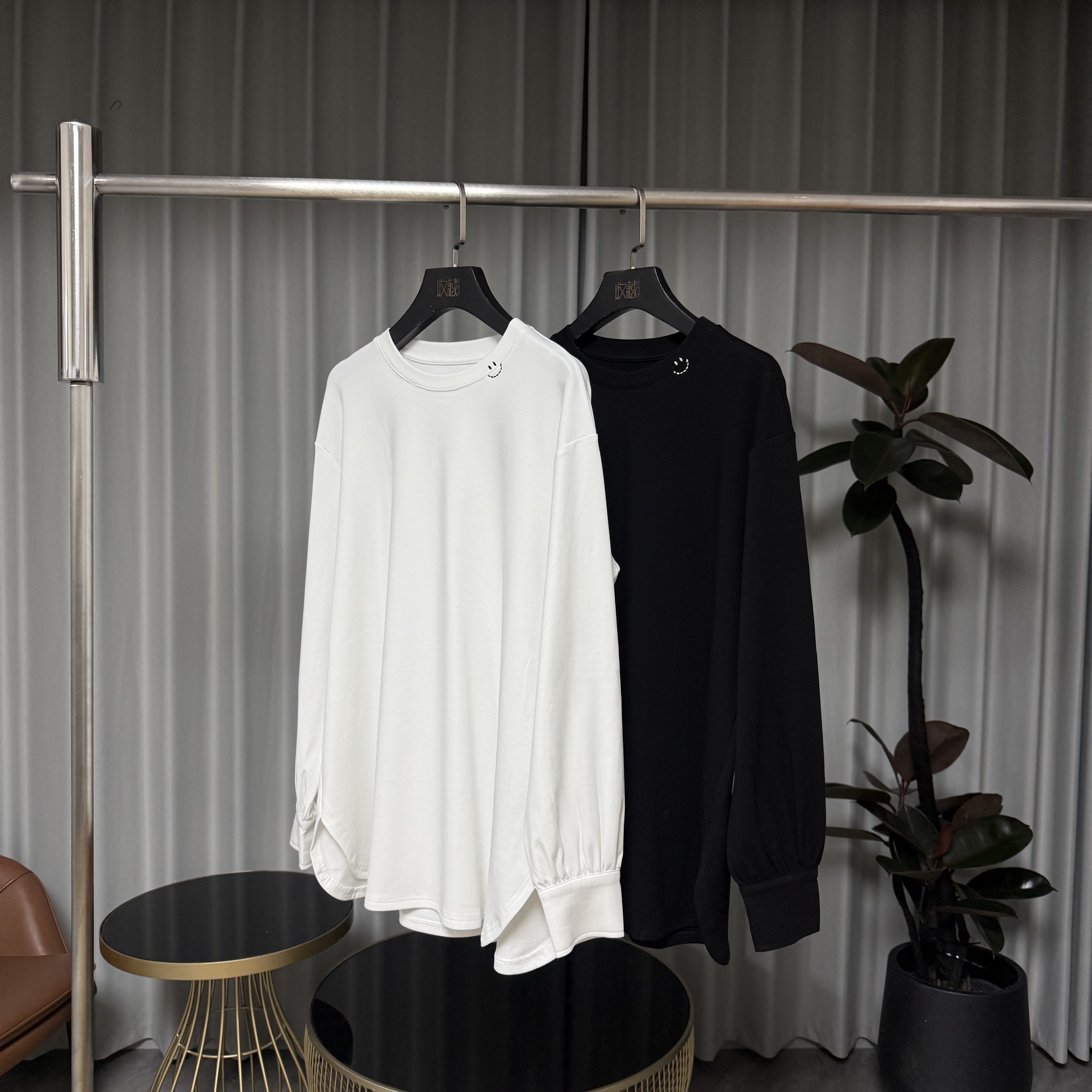 ［收藏］设计师款极简笑脸加绒体恤