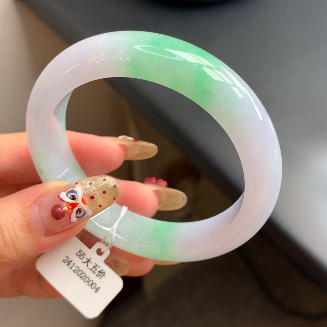 翡翠手镯未镶嵌55白底青正圈（具体价格咨询客服）