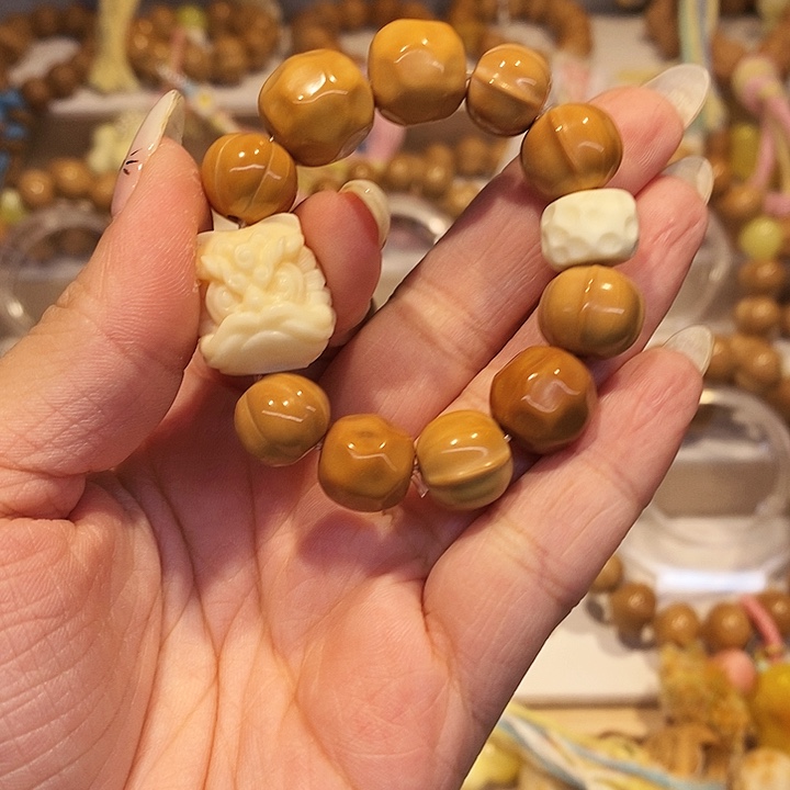 手串猴头核桃多宝醒狮to