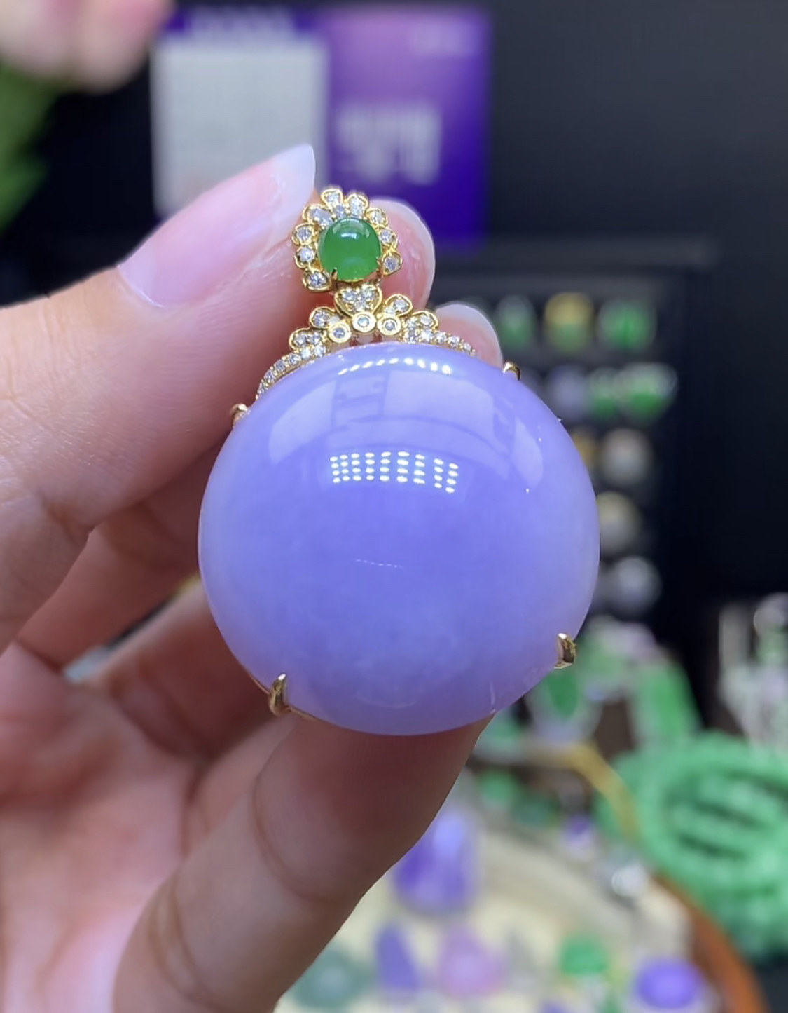 纯天然缅甸翡翠A货