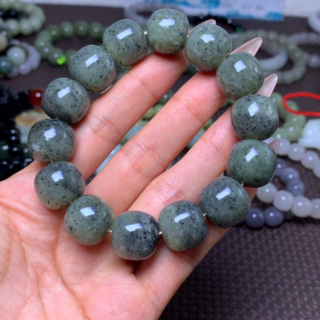 未镶嵌手串和田玉卡16