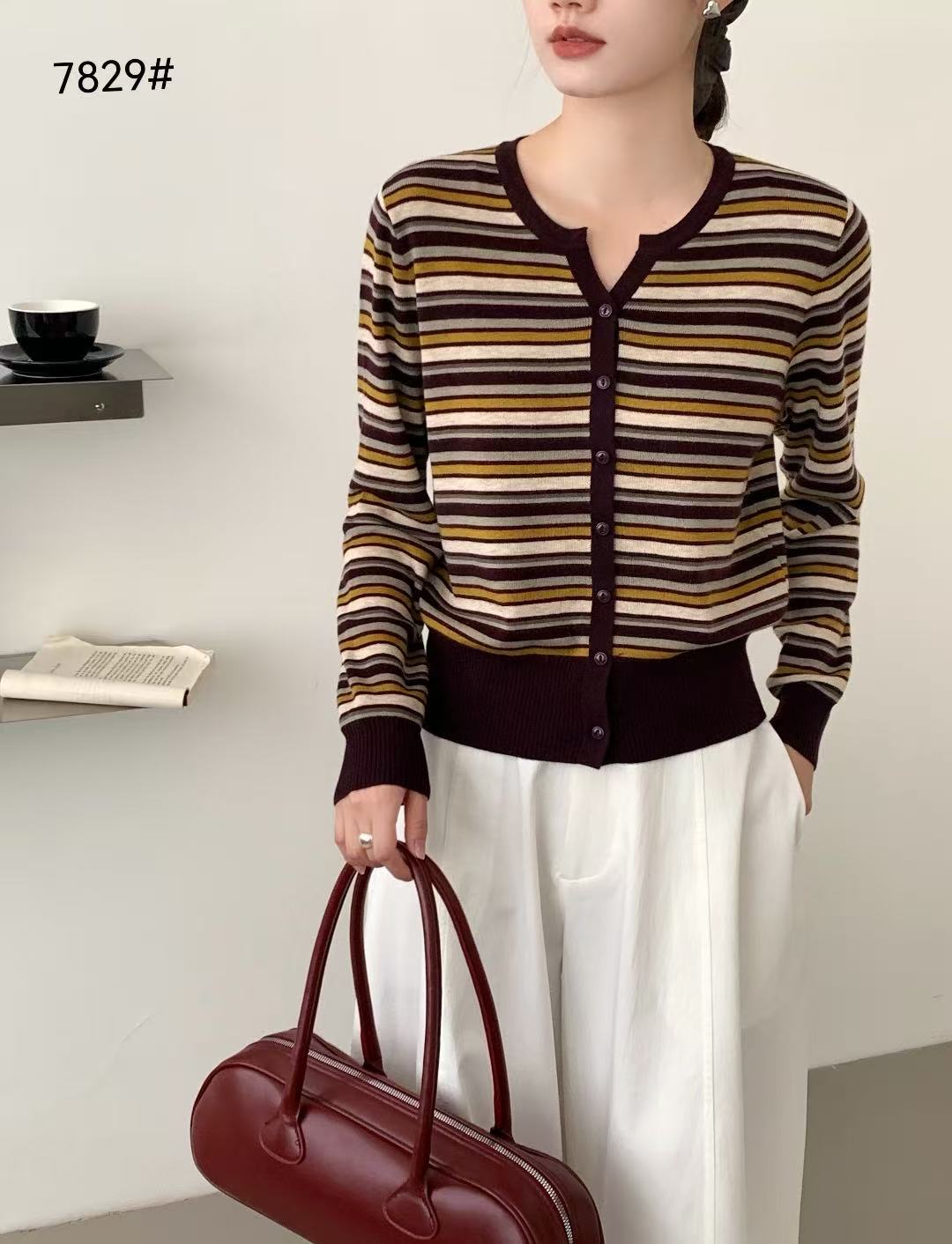 2025秋季新款时尚圆领拼色条纹针织开衫女宽松显瘦百搭上衣7829