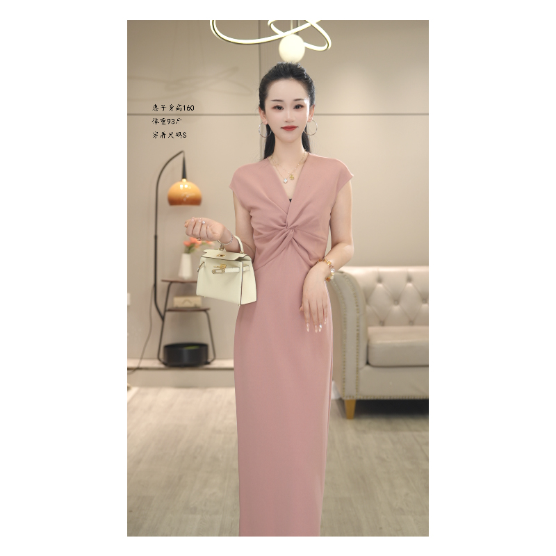 8101-2 2025年夏季新款法式无袖连衣裙女显瘦扭结设计感裙子