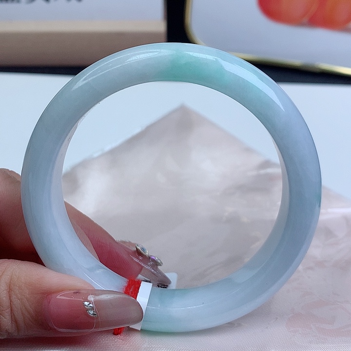 翡翠手镯未镶嵌58.6圈口