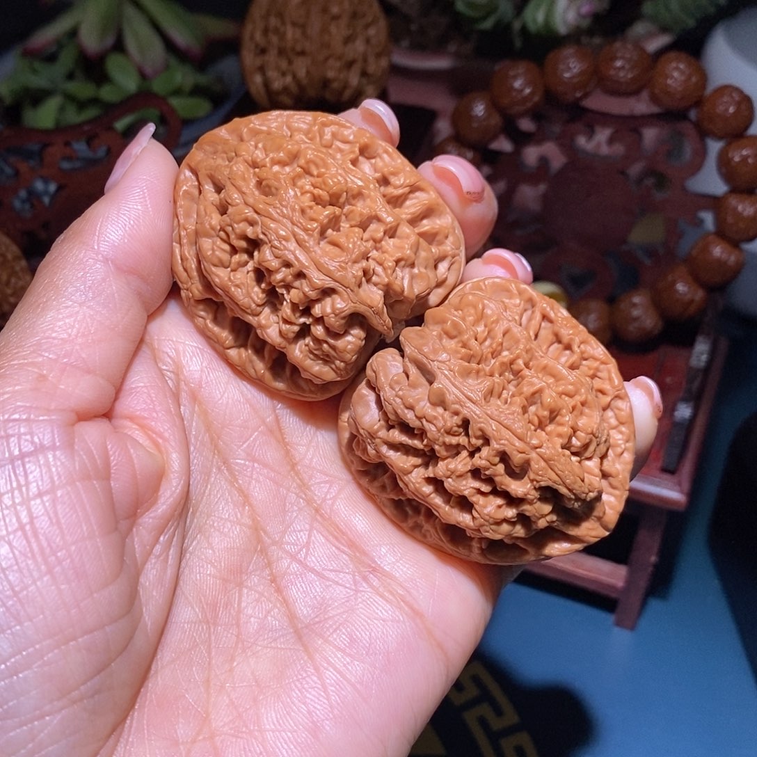 文玩核桃把件43.5粗筋