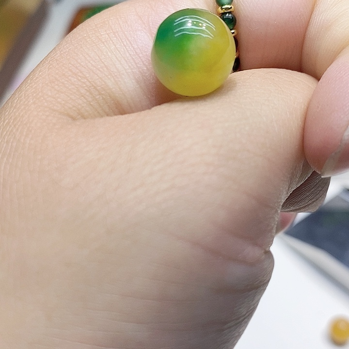 翡翠散珠冰黄加绿卡12➕