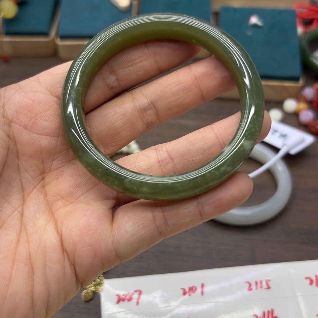 和田玉未镶嵌手镯58.7圈围2034