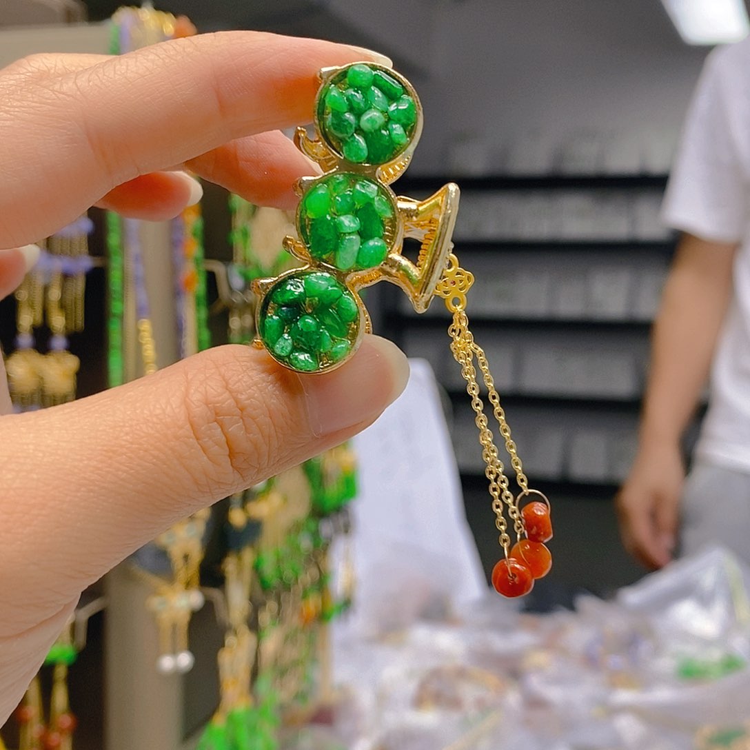 翡翠手镯合金翡翠