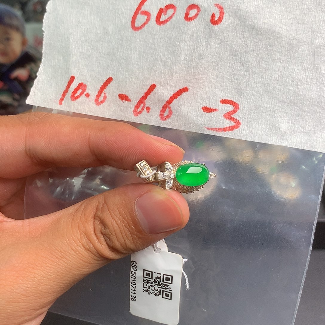 定制翡翠未镶嵌天然缅甸翡翠A货