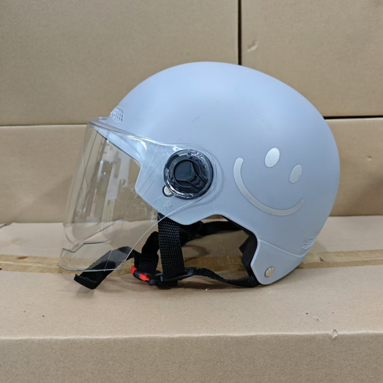 户外头戴便携式头盔