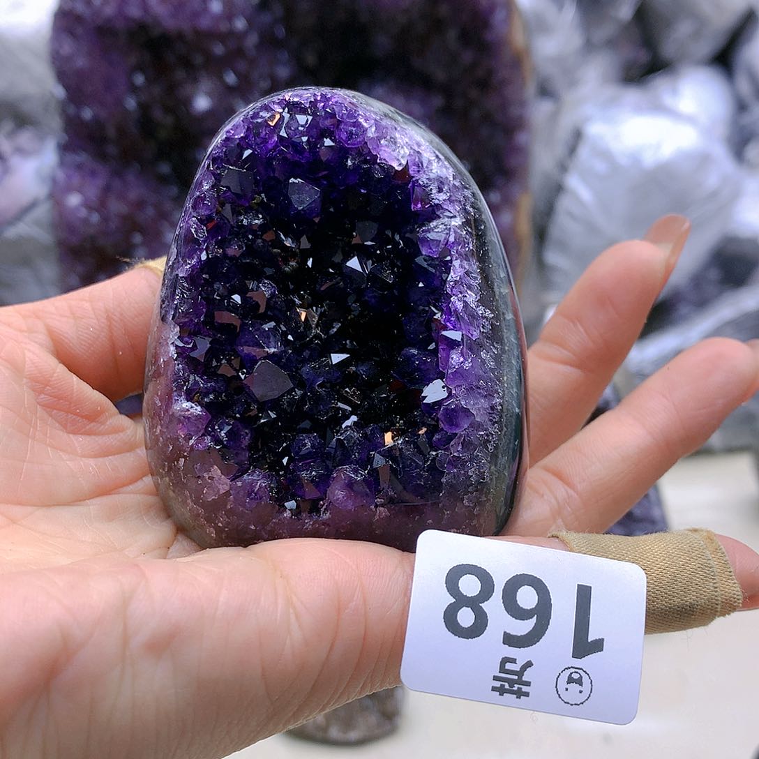 紫晶大型摆件（非配饰）未镶嵌