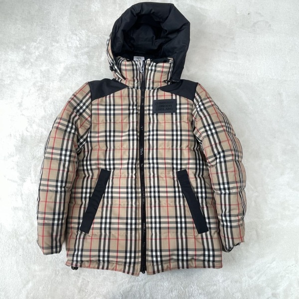 妃鱼/博柏利/尼龙/羽绒服/95新/M一二九