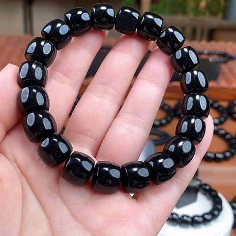 和田玉手串未镶嵌