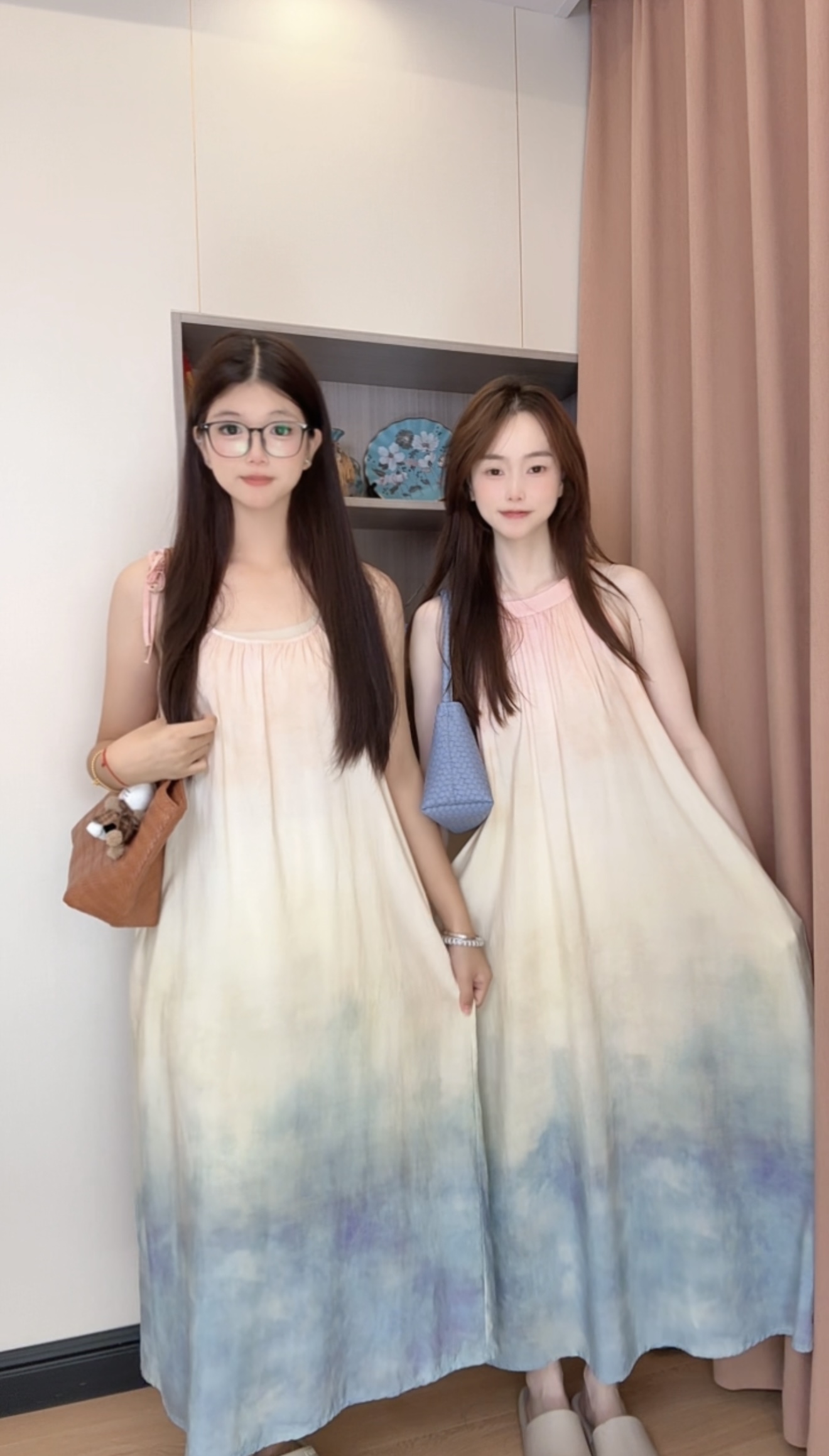 （高版本有口袋美人鱼）挂脖渐变色无袖拼接吊带连衣裙宽松睡衣女款