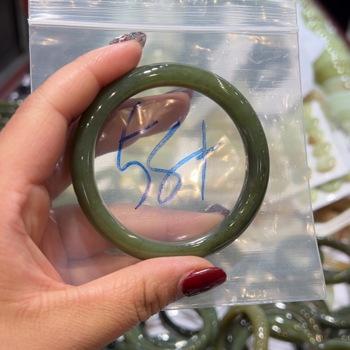 和田玉（糖玉）手镯未镶嵌?**?