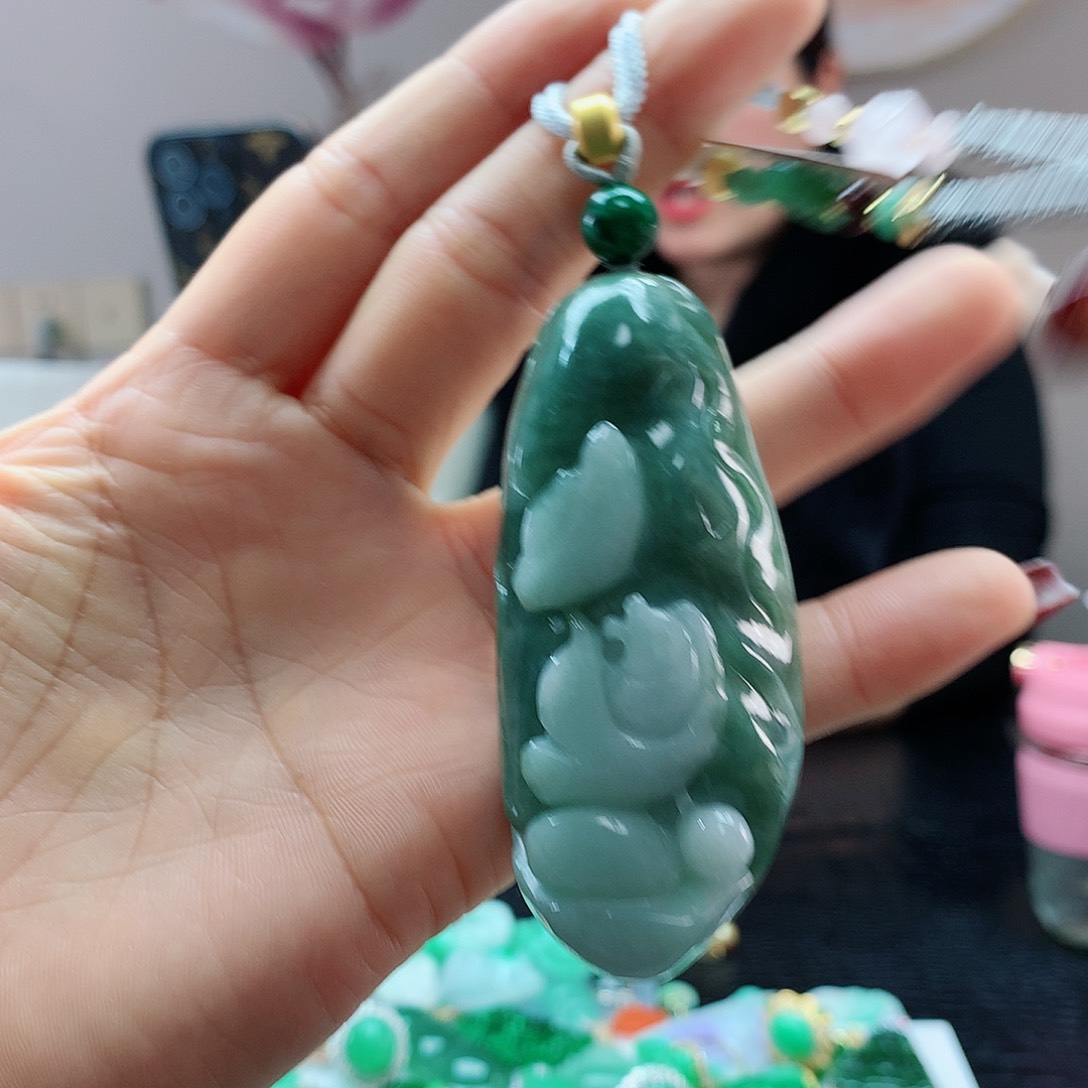 【闪购商品】翡翠吊坠(赠链)未镶嵌