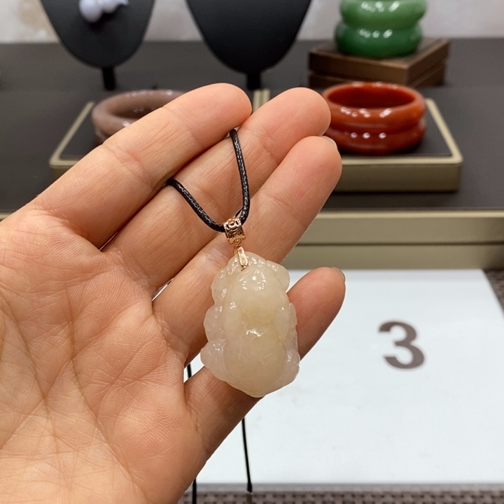 东陵石手镯未镶嵌