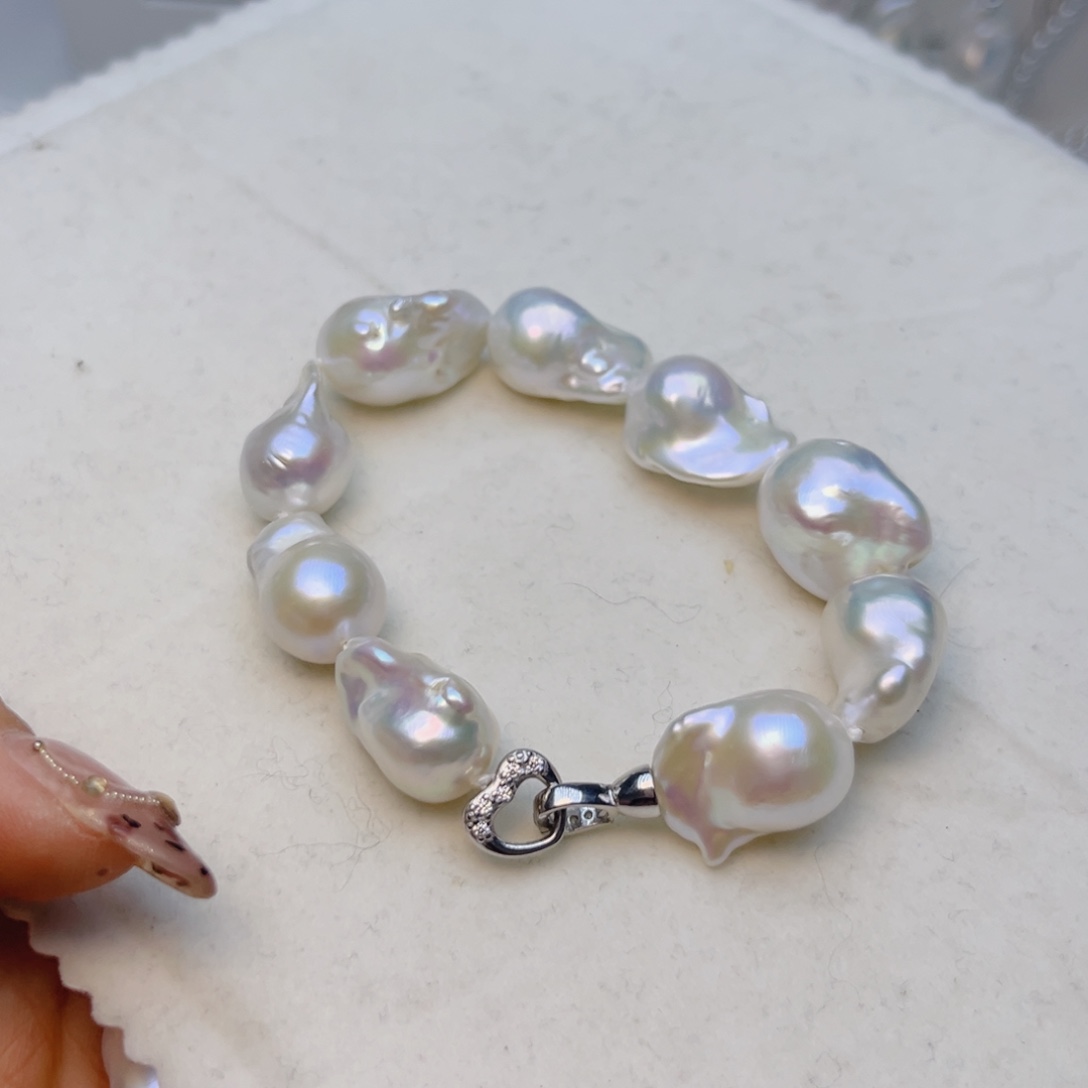 钟***生颈饰未镶嵌淡水珍珠