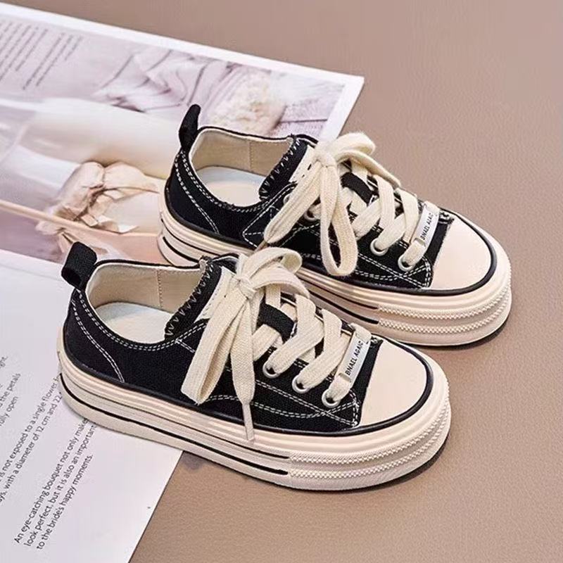 800-1000男女童四季款运动鞋