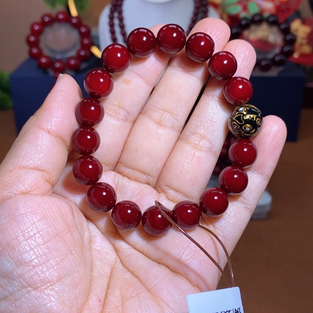 贝壳杉帝王血龙木1.0冰料天花板